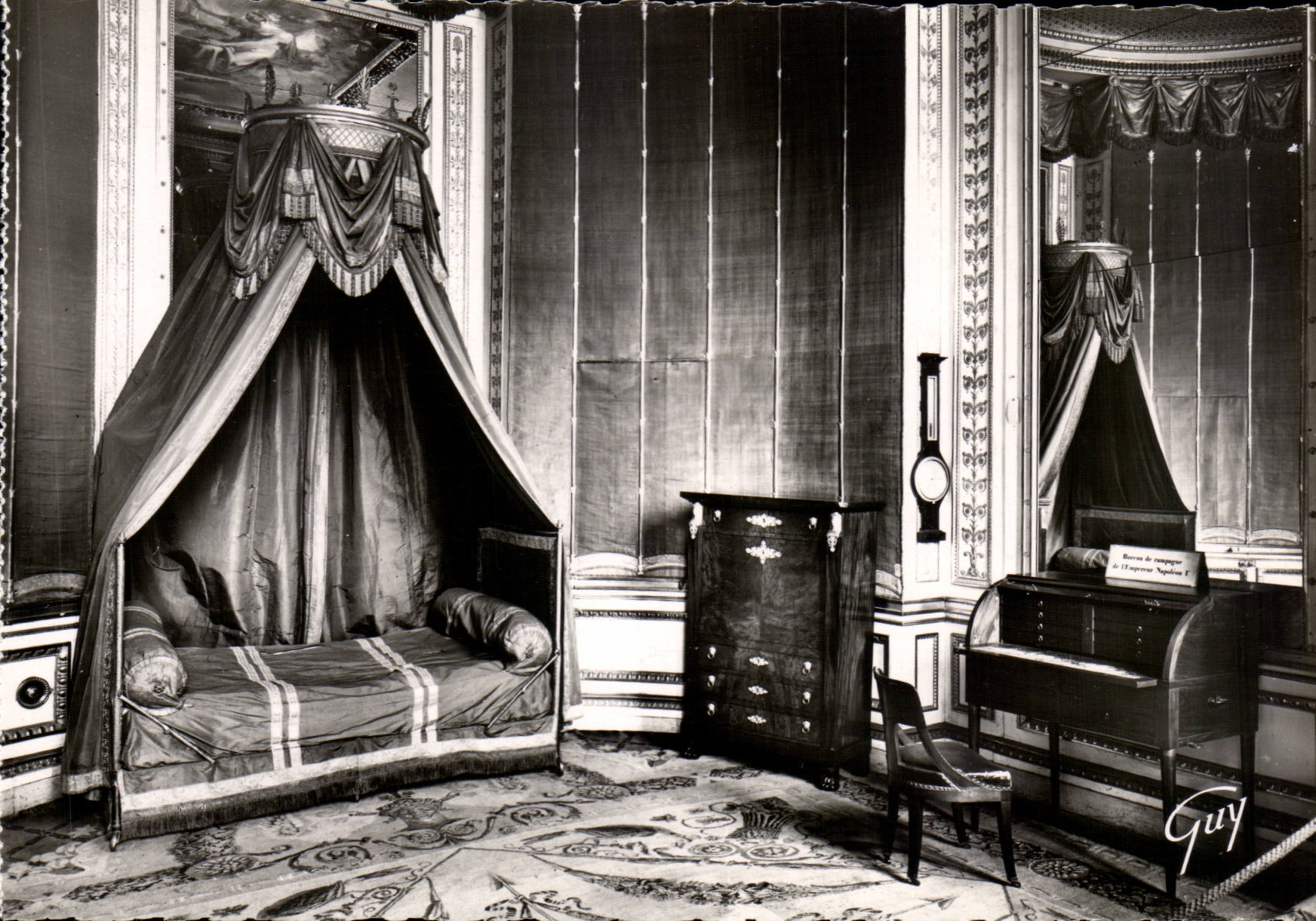 Fontaineableau MODERN CARD the palate Study of the emperor