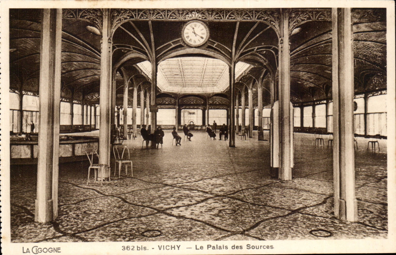 Vichy CPA Le palais des sources