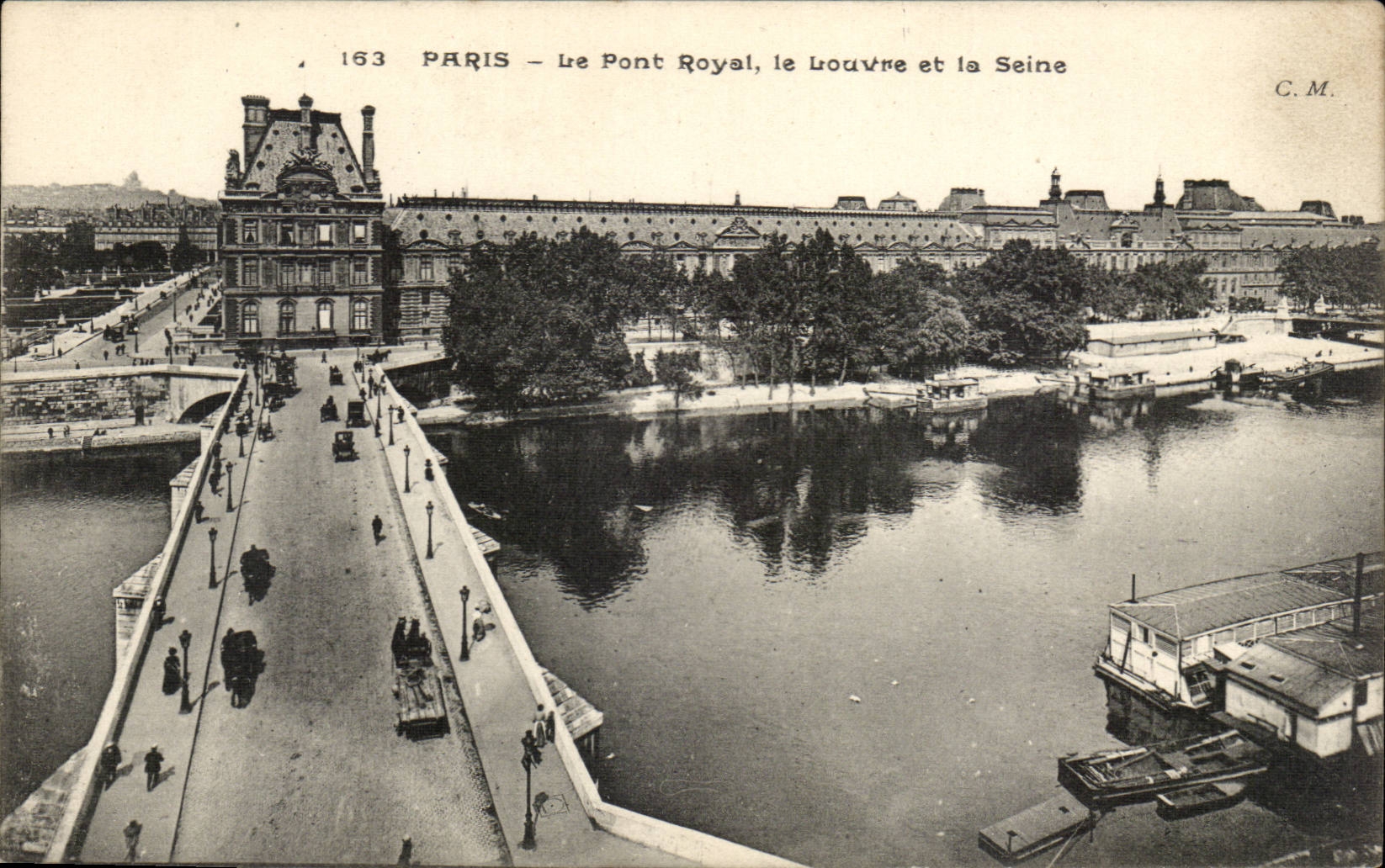 Paris CPA Le pont royal le Louvre et la Seine