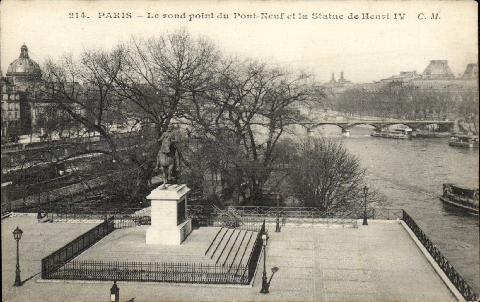 Paris CPA Le rond point du Pont neuf et la statue de Henri IV