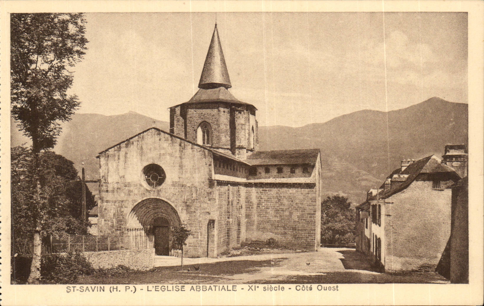 Str Savin CPA die Abteikirche