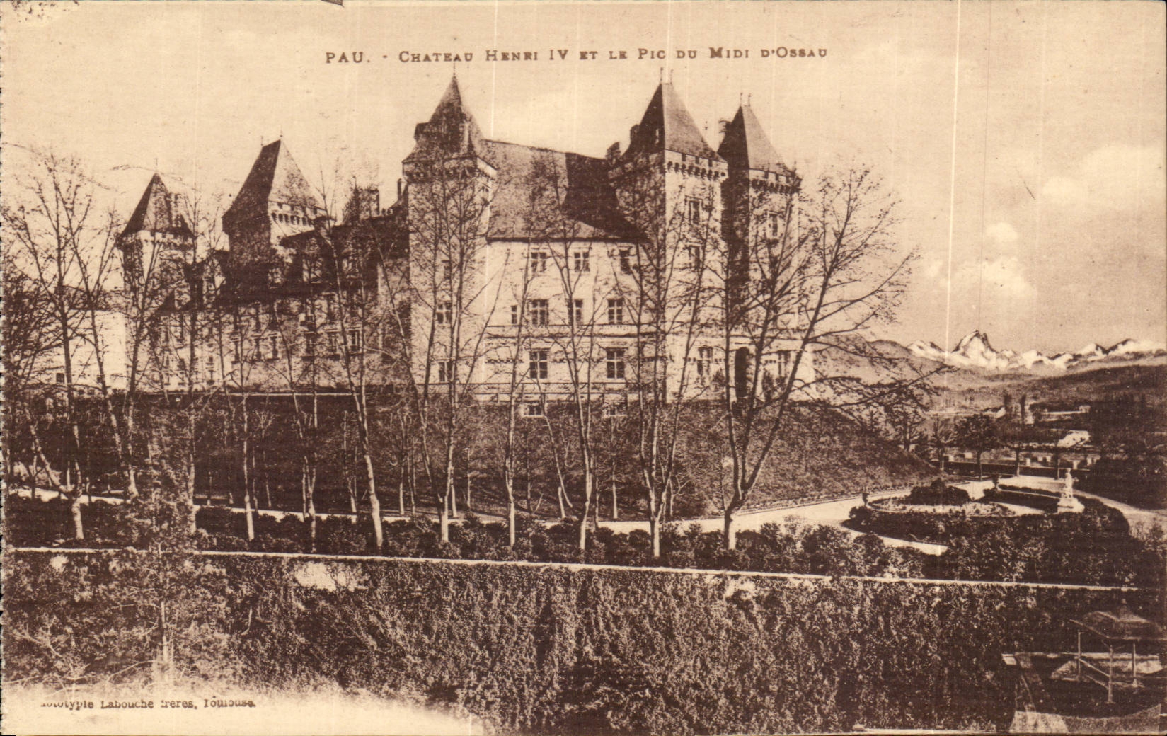 Pau CPA Castle Henri IV and the peak of midday of Ossau