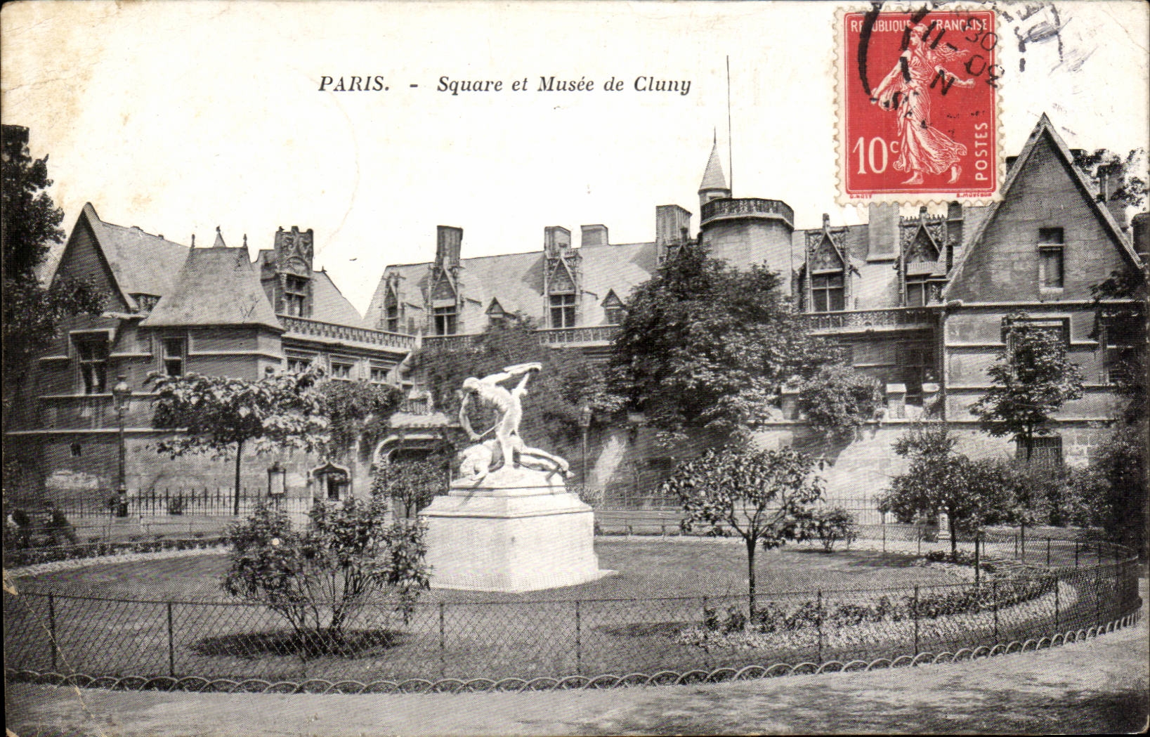 Paris CPA Public garden and Musee of Cluny