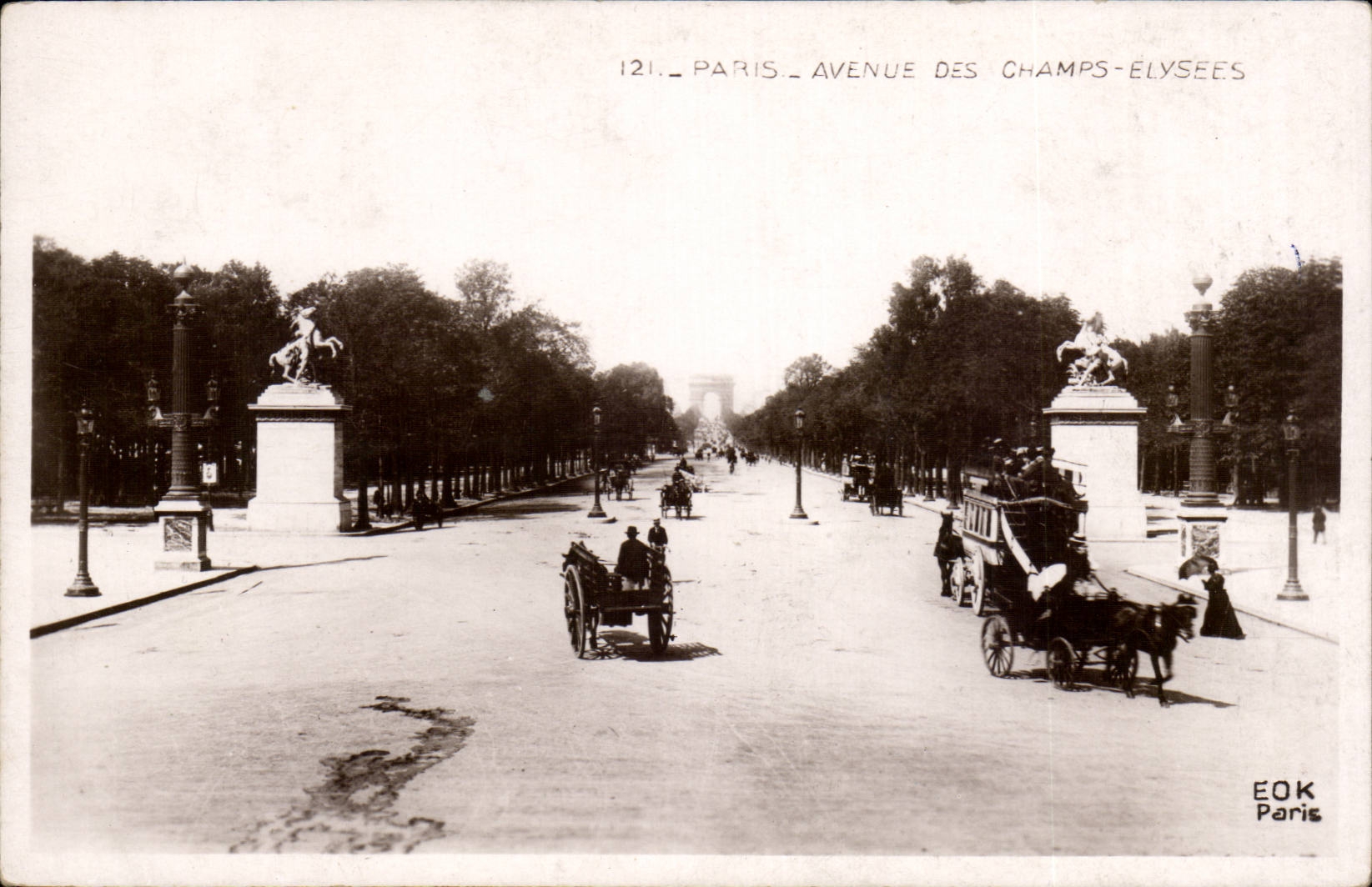 Paris CPA Which occurred of the Champs Elysees