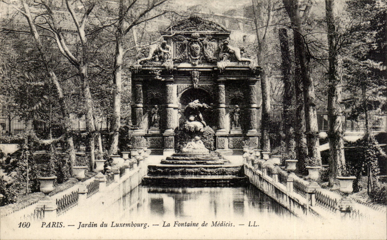 Paris CPA Garden of Luxembourg Fountain of Medicis