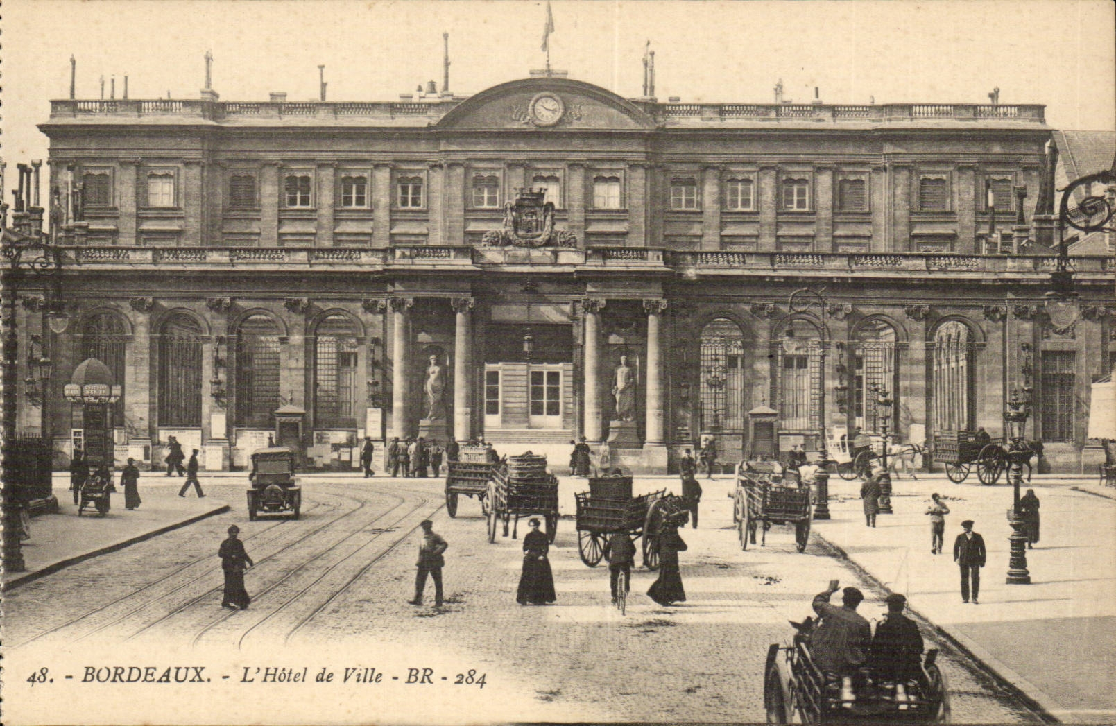 Bordeaux CPA the town hall