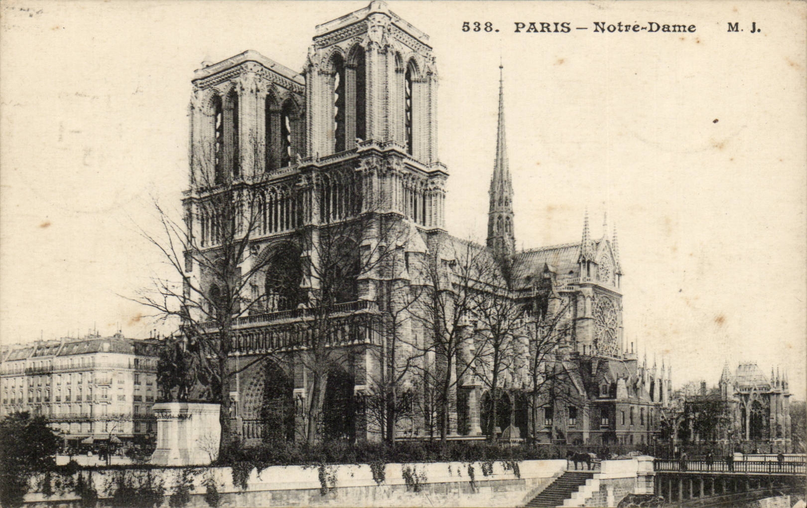Paris CPA Notre Dame (cathedral)