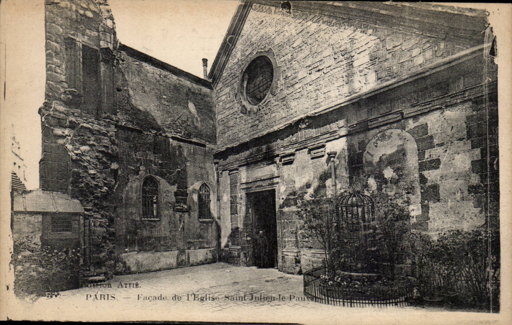 Paris CPA Frontage of the church Saint Julien the Poor one