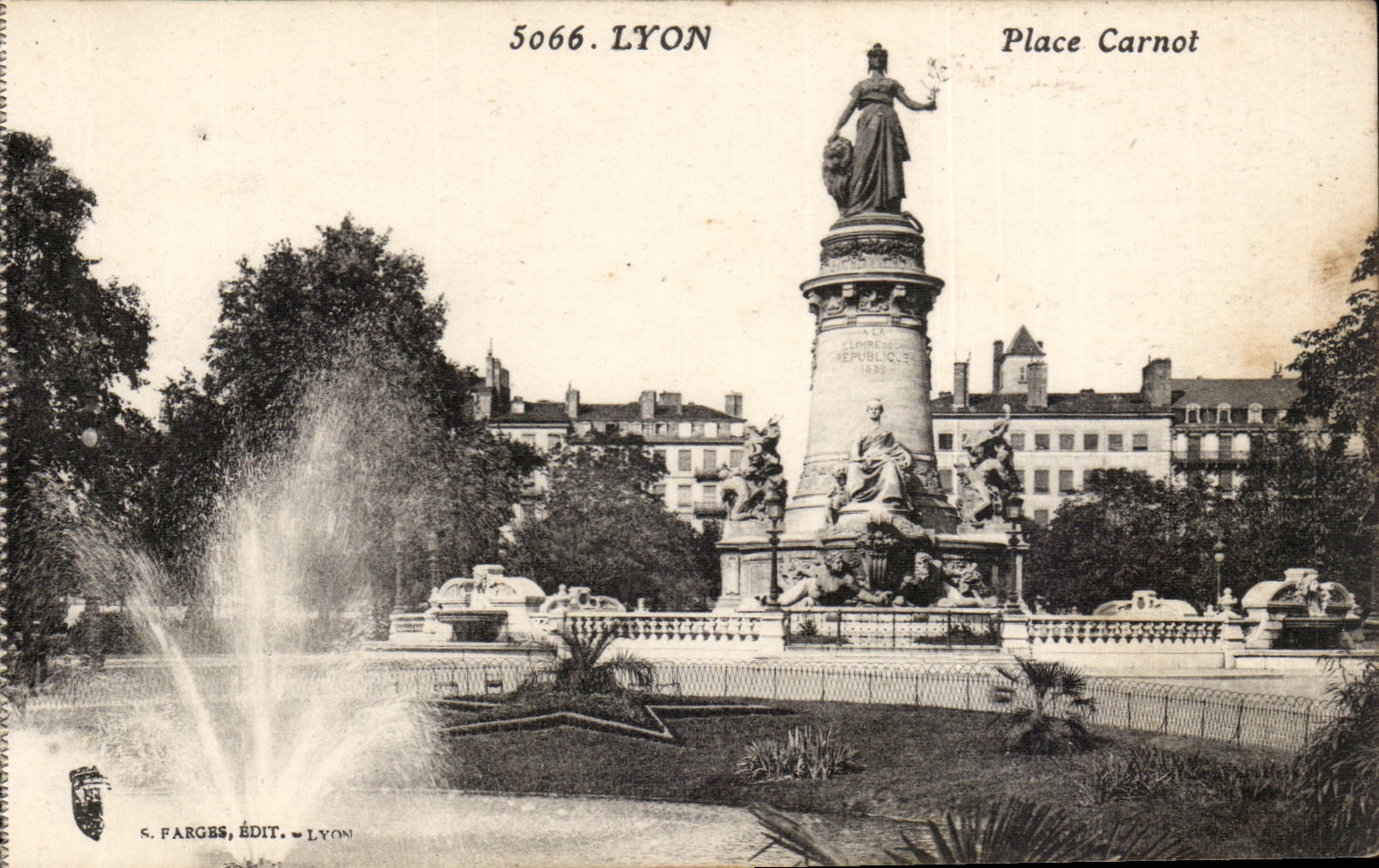 Lyon CPA Places Carnot