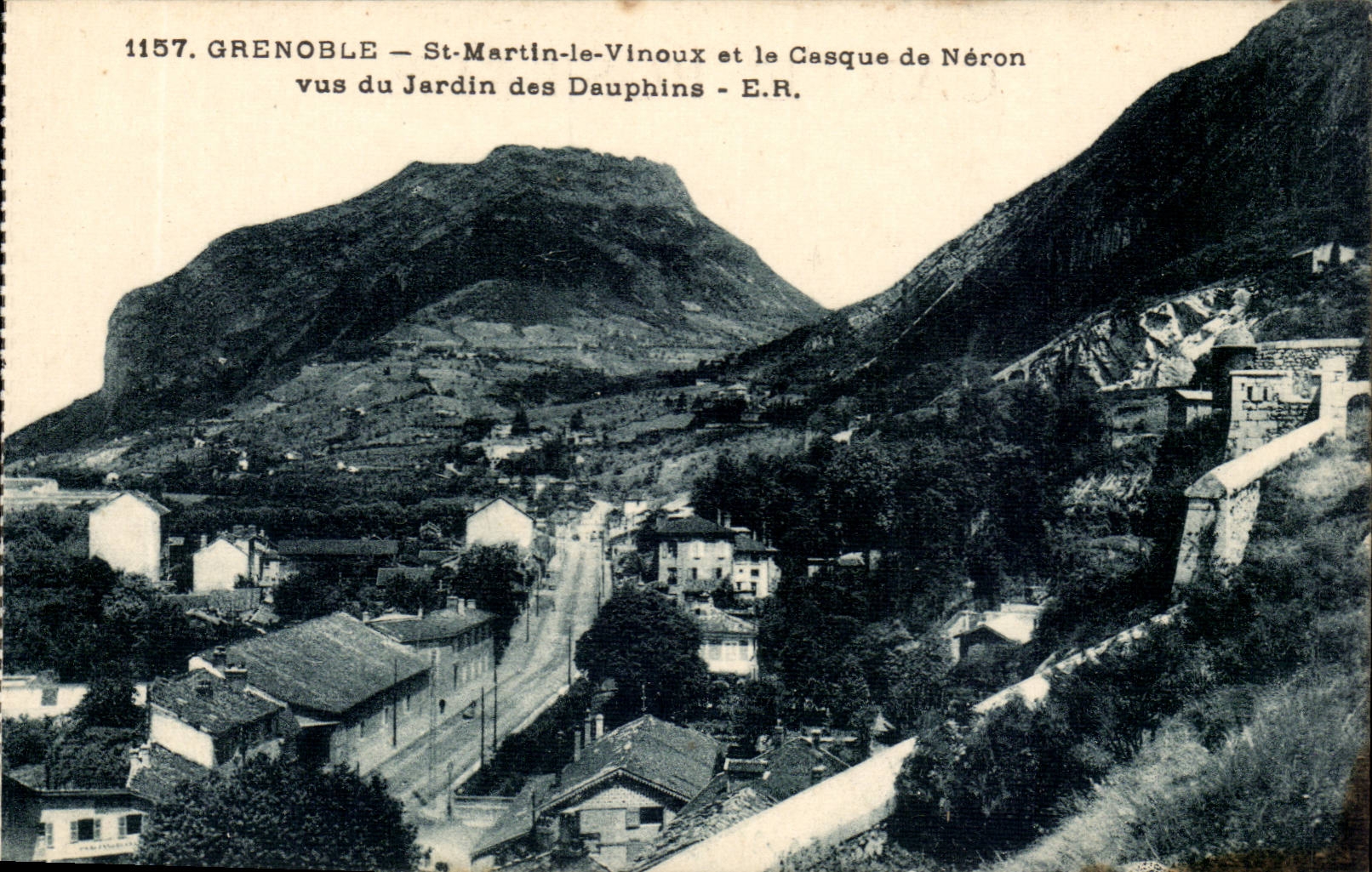 Grenoble CPA Saint Martin Vinoux und der Sturzhelm von Neron gesehen vom Garten der Delphine