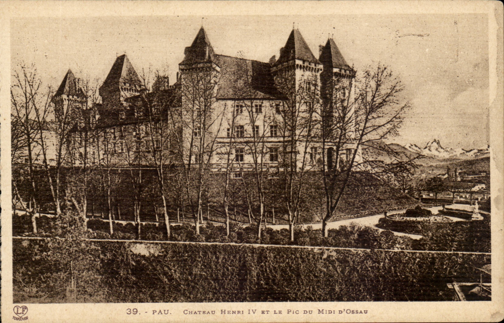 Pau CPA the castle Henri IV and the peak of midday of Ossau