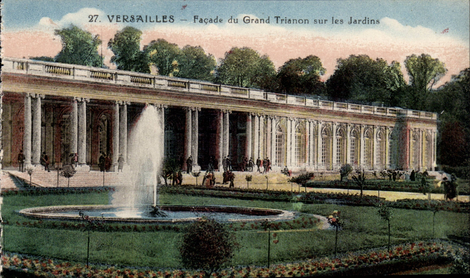 Versailles CPA the castle Frontage of large Trianon on the gardens