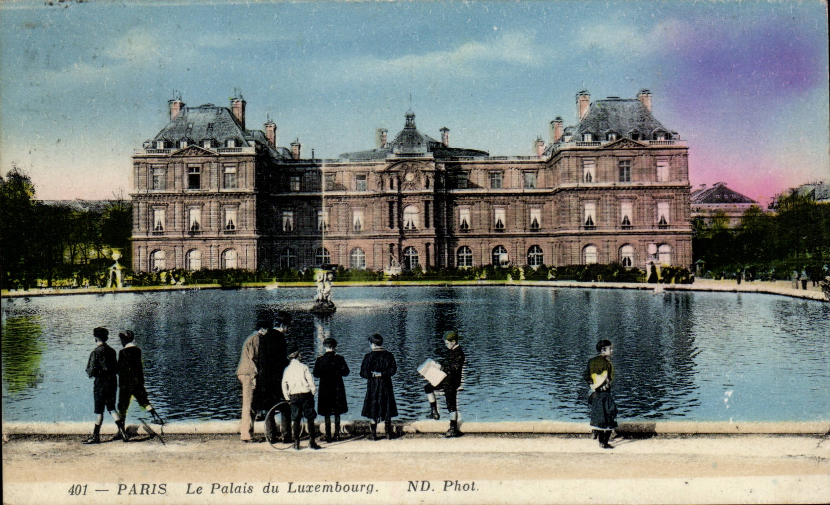 Paris CPA Palate of Luxembourg (children)