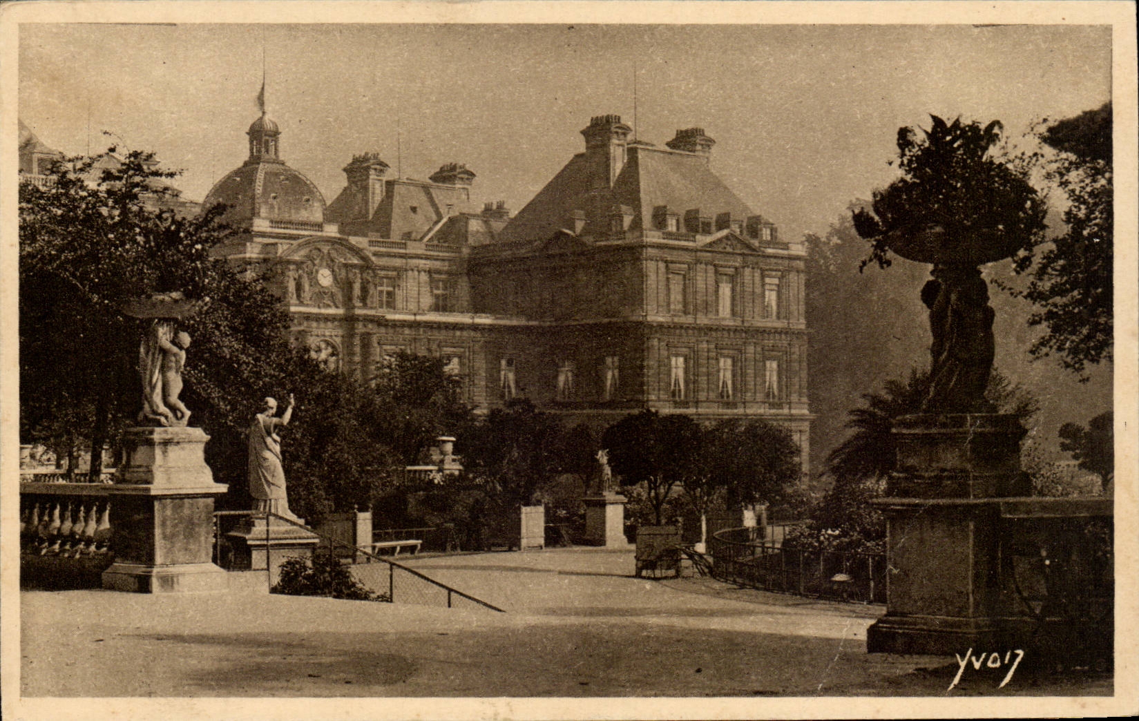 Paris CPA the palate and garden of Luxembourg