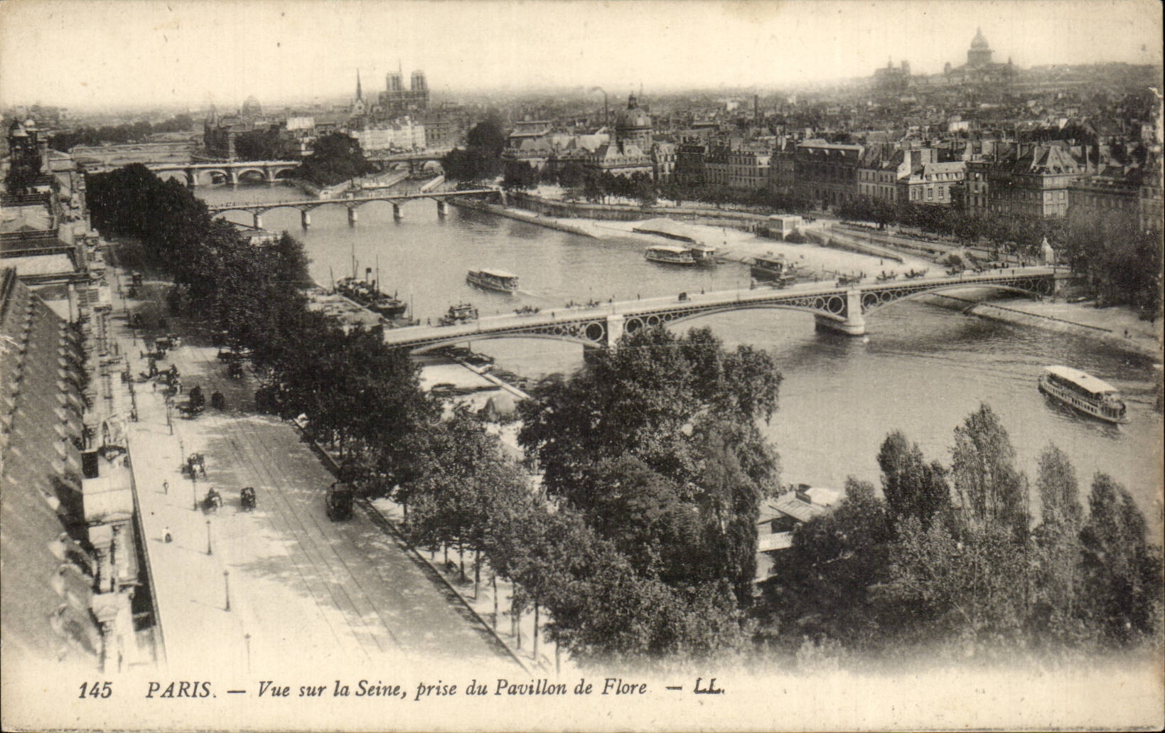 Paris CPA Vue sur la Seine prise du pavillon de Flore