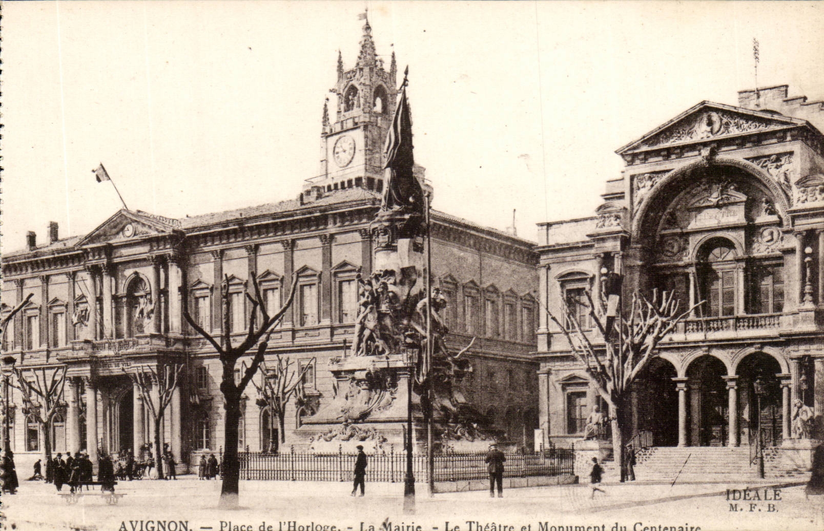 Avignon CPA setzt Taktgeber das Rathaus und das Denkmal des Jahrhunderts