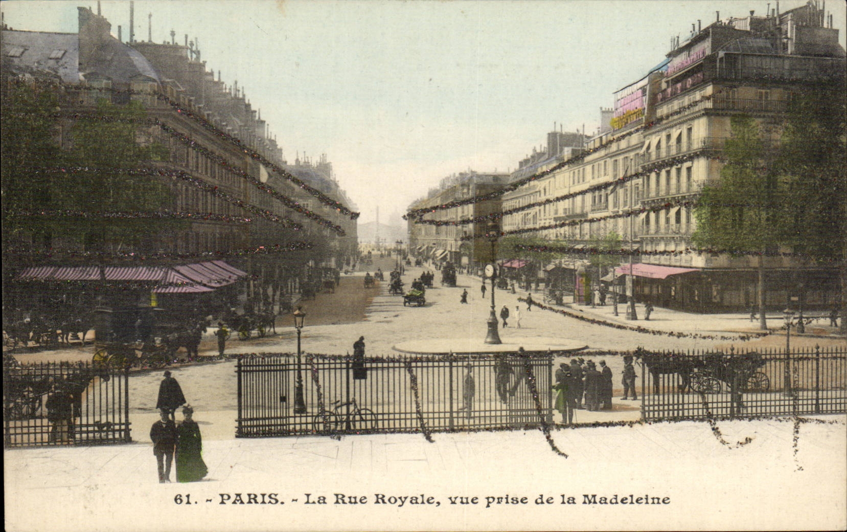 Paris CPA La rue Royale vue prise de la Madeleine