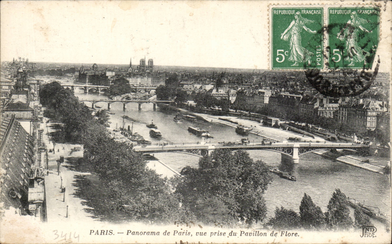 Paris CPA Panorama de Paris Vue prise du pavillon de Flore