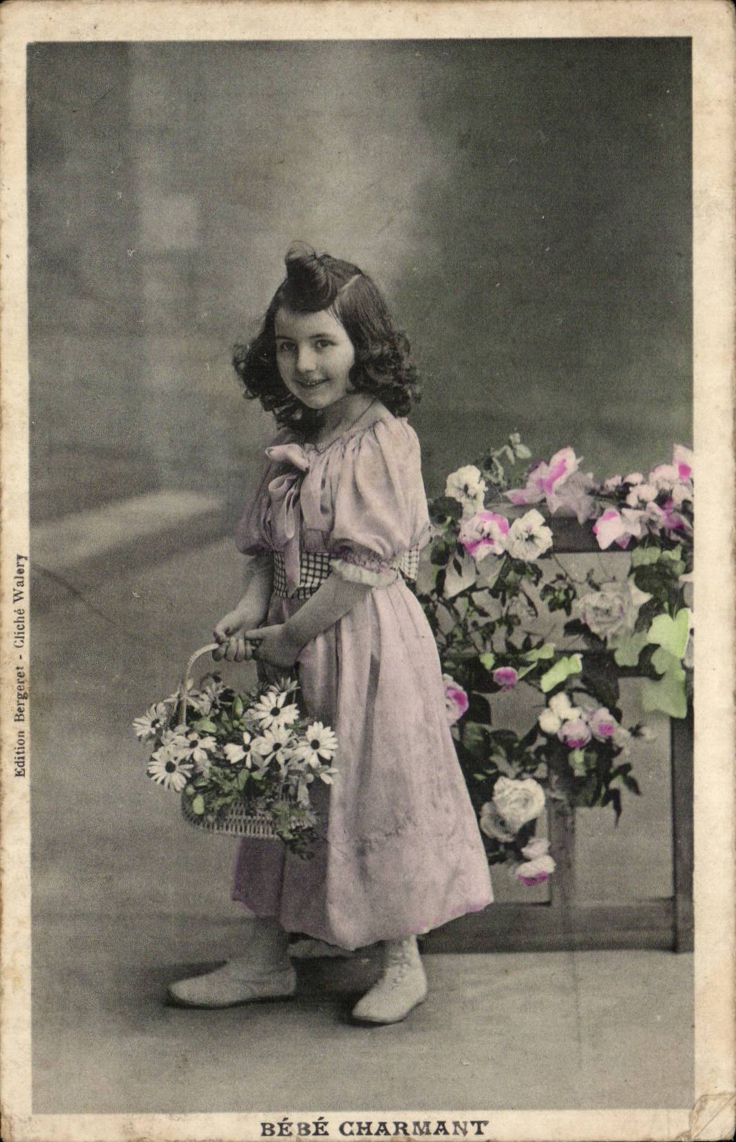 CPA Fantasy Child charming Baby