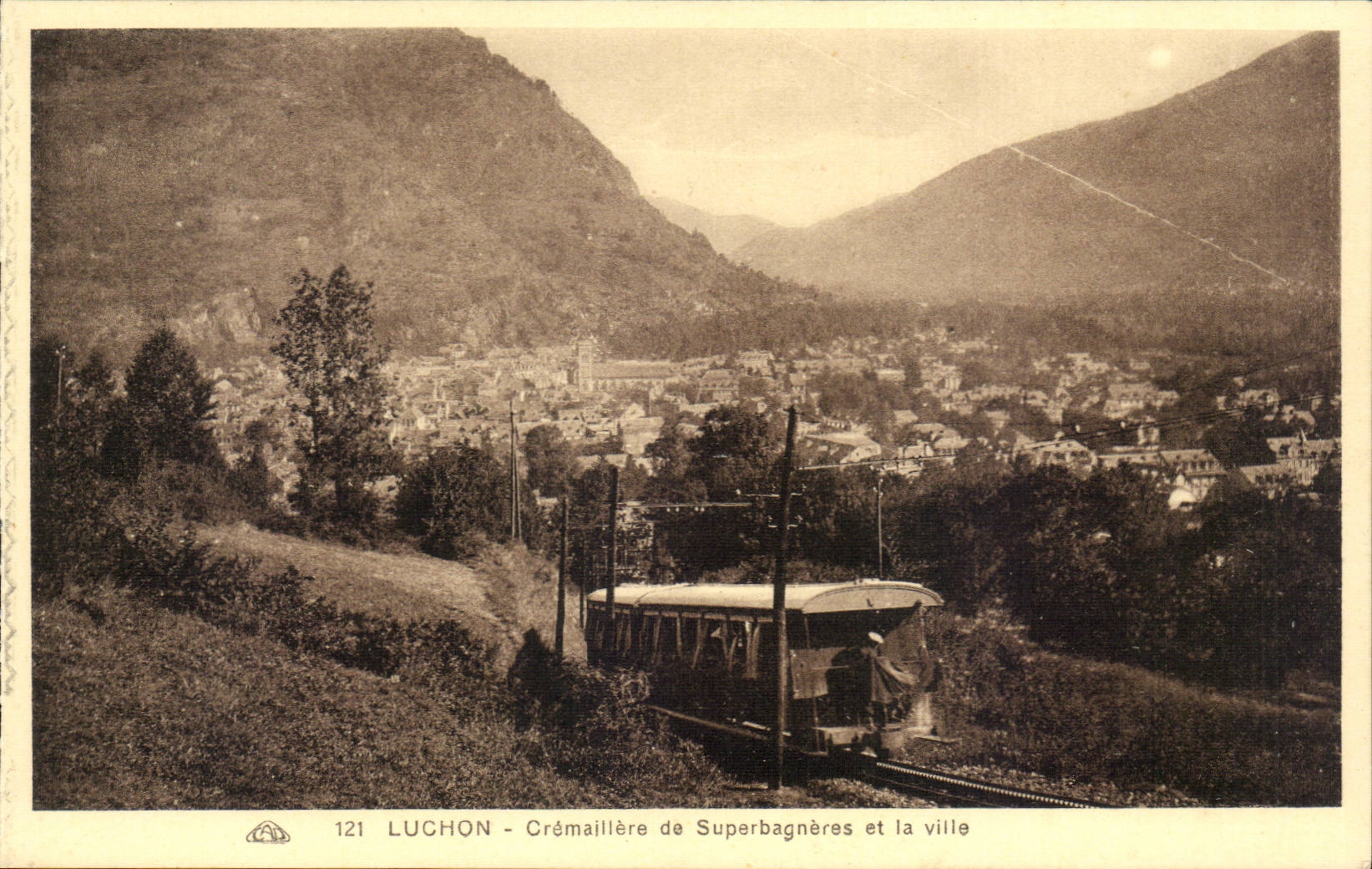 Luchon CPA Toothed rack of Superbagneres and the city