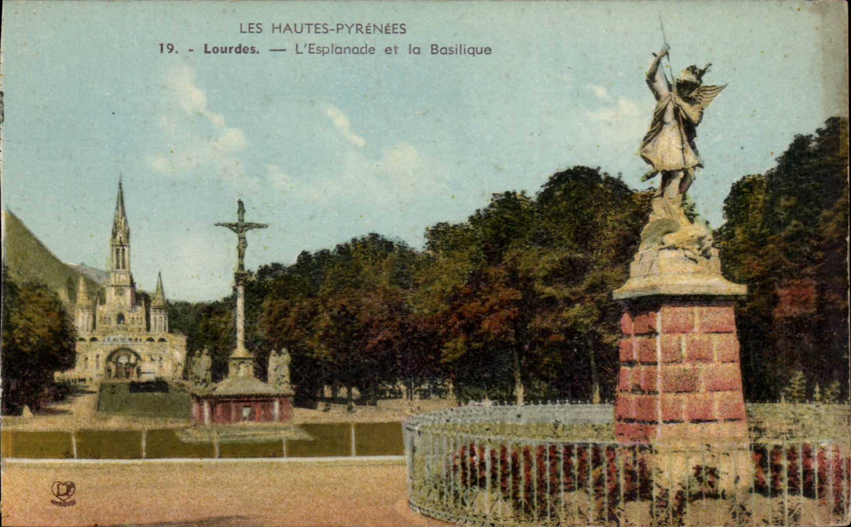Lourdes CPA the esplanade and the basilica