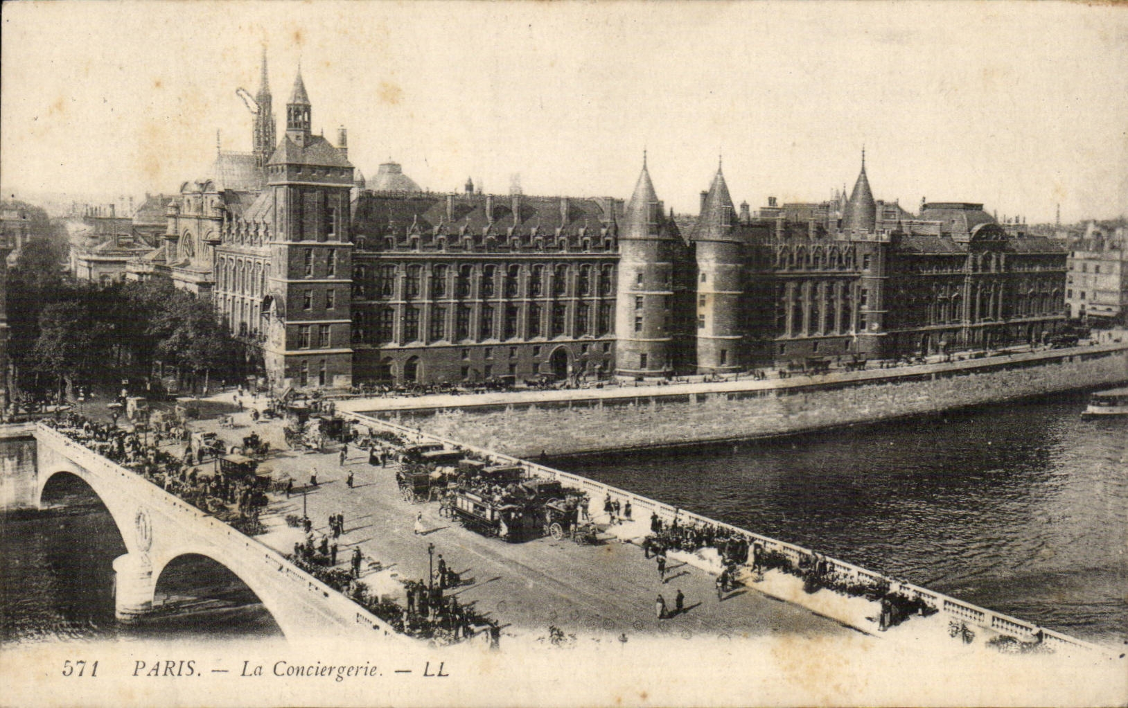 Paris CPA La conciergerie