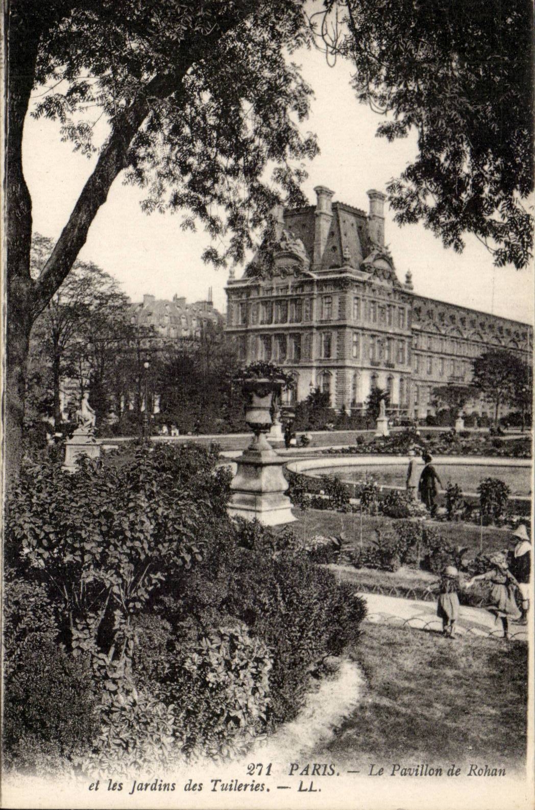 Paris CPA Le pavillon de Rohan et les jardins des Tuileries