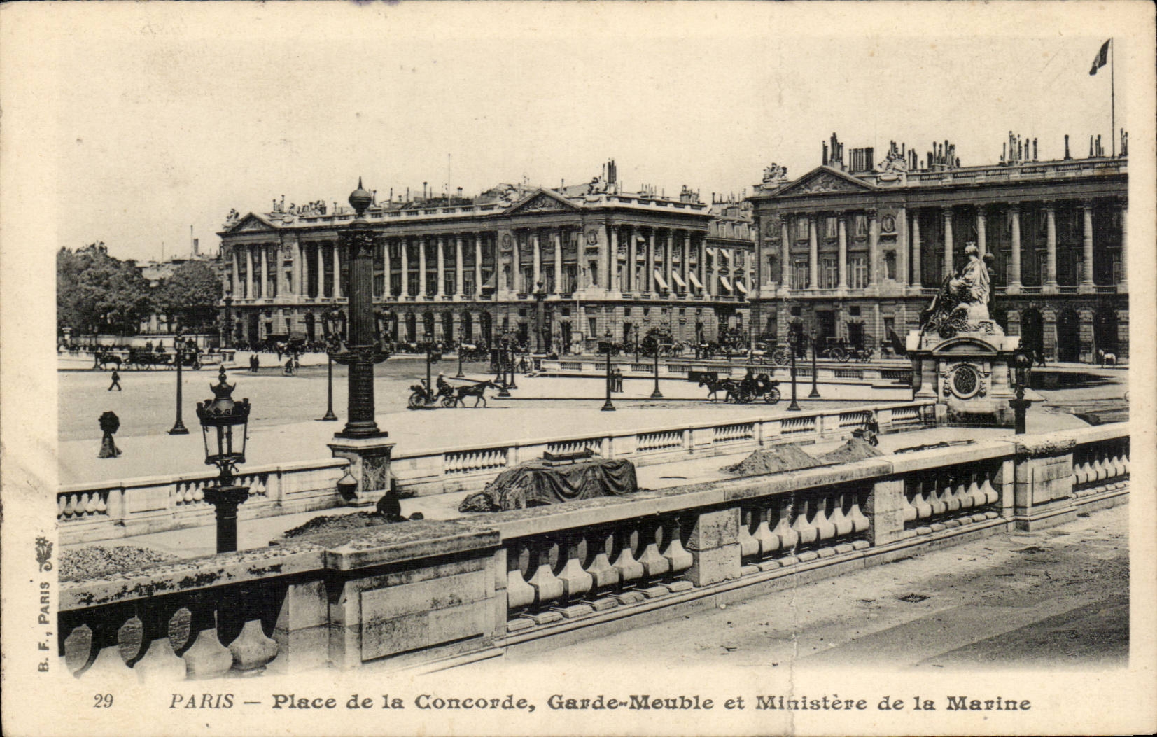 Paris CPA Place de la Concorde Garde Meuble et Ministere de la Marine