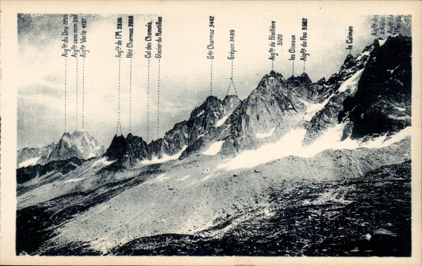 Chamonix CPA Les aiguilles
