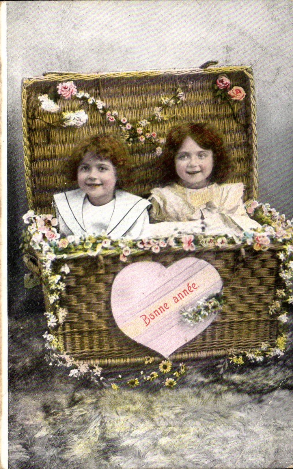 Fantasy - Children - Sweet little girls in has tennis shoe - CPA