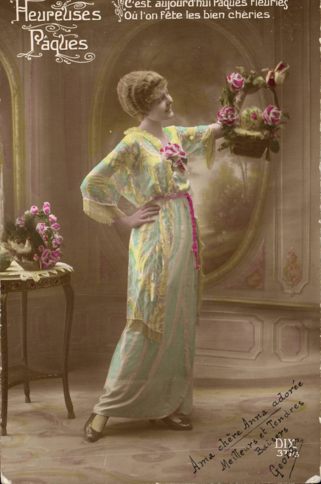 Fantasy - Woman - Happy Easter - Woman with Easter Tennis shoe - CPA