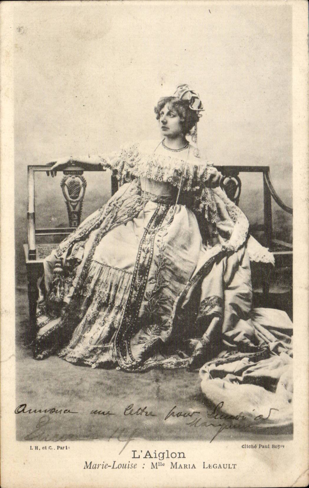 Fantasy - Woman - Woamn in elegant dress CPA