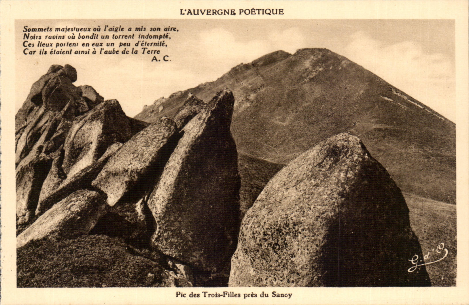 Poetic Auvergne - Peak of Three threads close to Sancy majesteux Summits or the eagle put its surface CPA