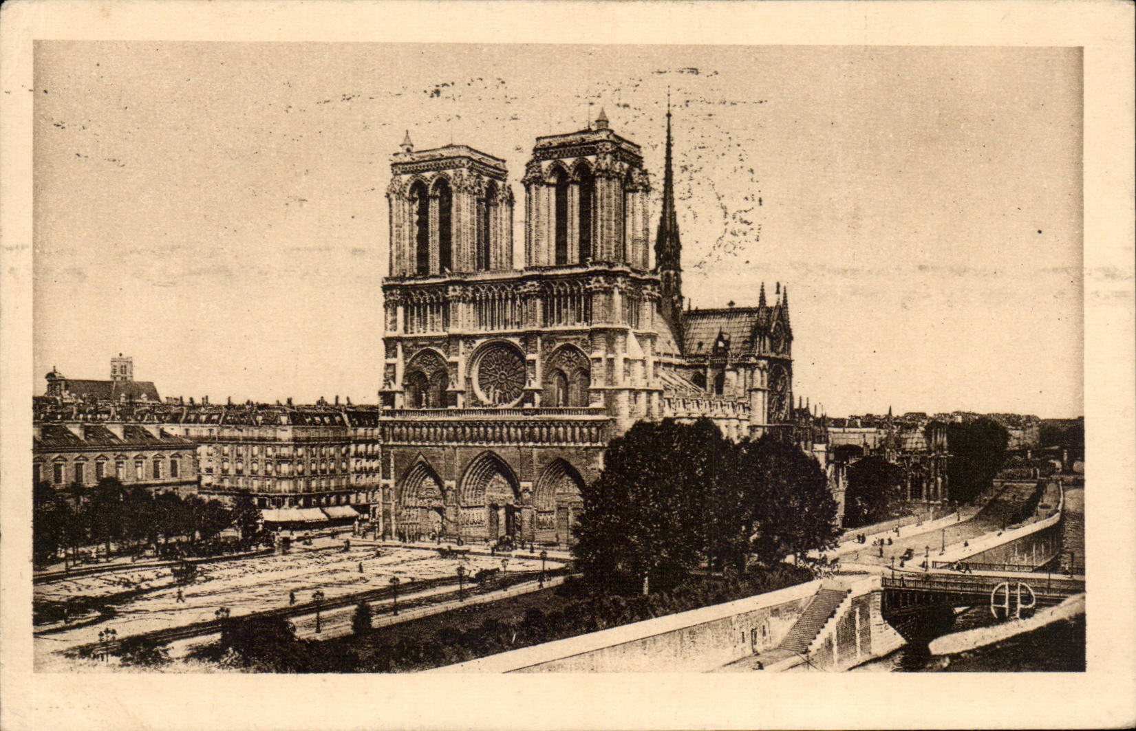 Paris - 4 - Notre Dame - CPA 