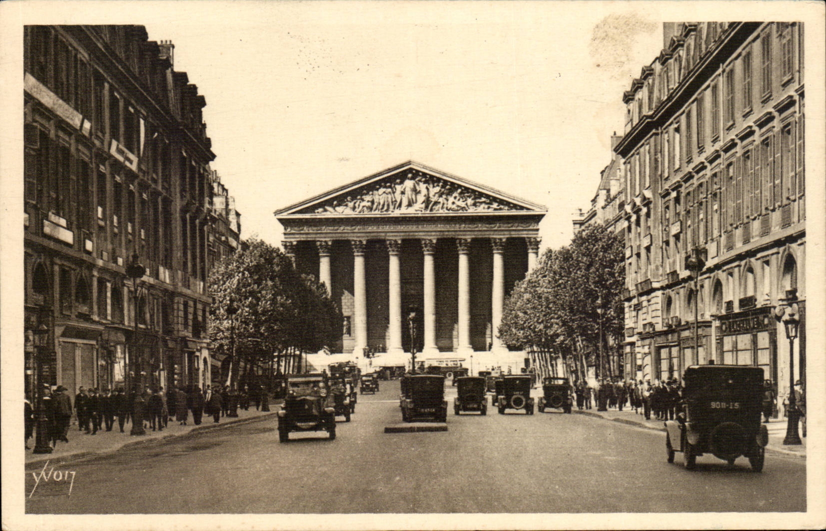 Paris - 8 - the Madeleine - car - CPA