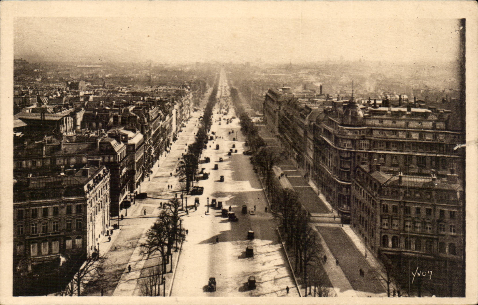 Paris - 8 - the Avenue of the Elysees Fields seen of Arc de Triomphe - CPA