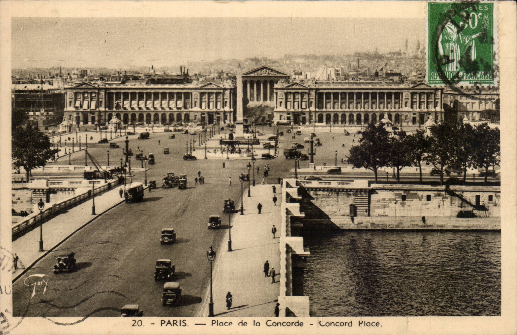 Paris - 8 - Place of the Harmony - car CPA