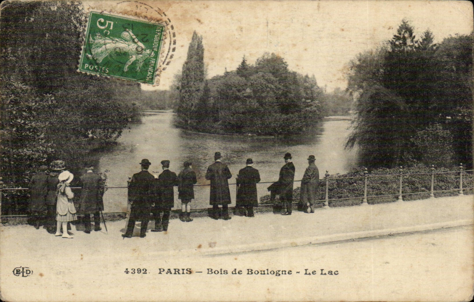 Paris - 16 - Bois de Boulogne - Le Lac - Enfant CPA