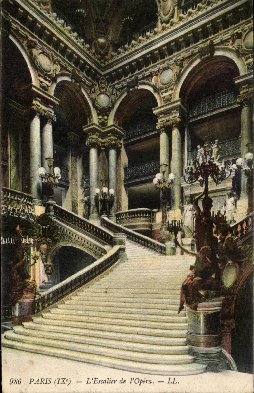 Paris - 9 - L'Escalier de l'Opera CPA