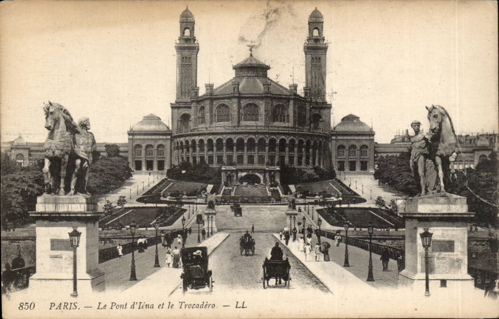 Paris - 16 - Le Pont d'Iena - Le Trocadero CPA 