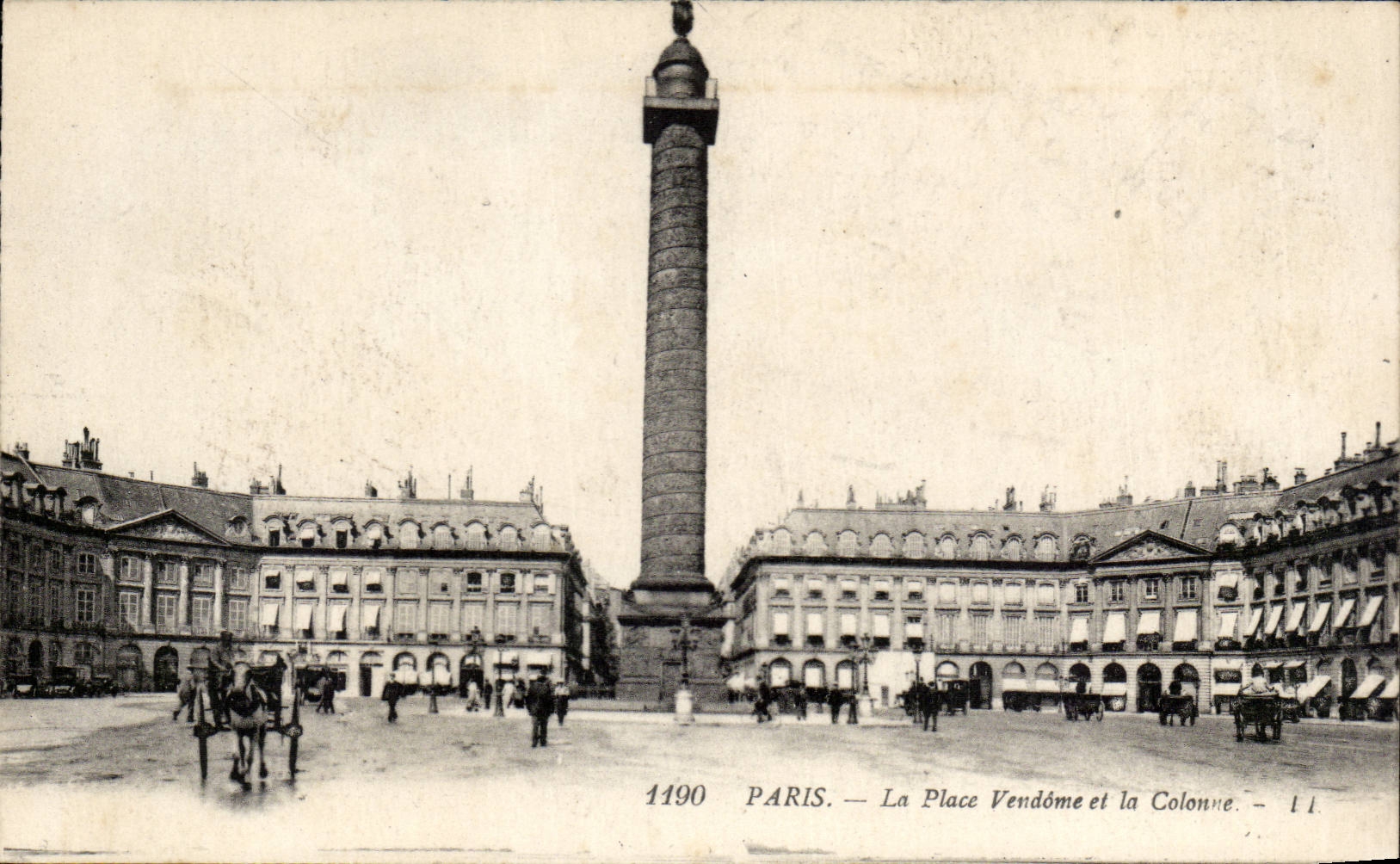 Paris - 1 - La Place Vendome et la Colonne - CPA