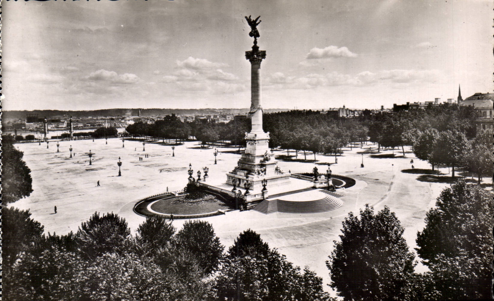 Bordeaux - Place of the Quincunxes - Monument of Of Gironde - CPA