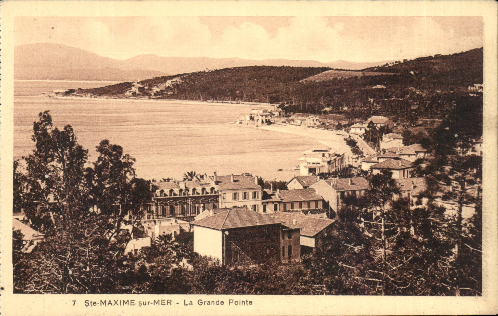 Co Maxime on Sea - the Large Point - CPA