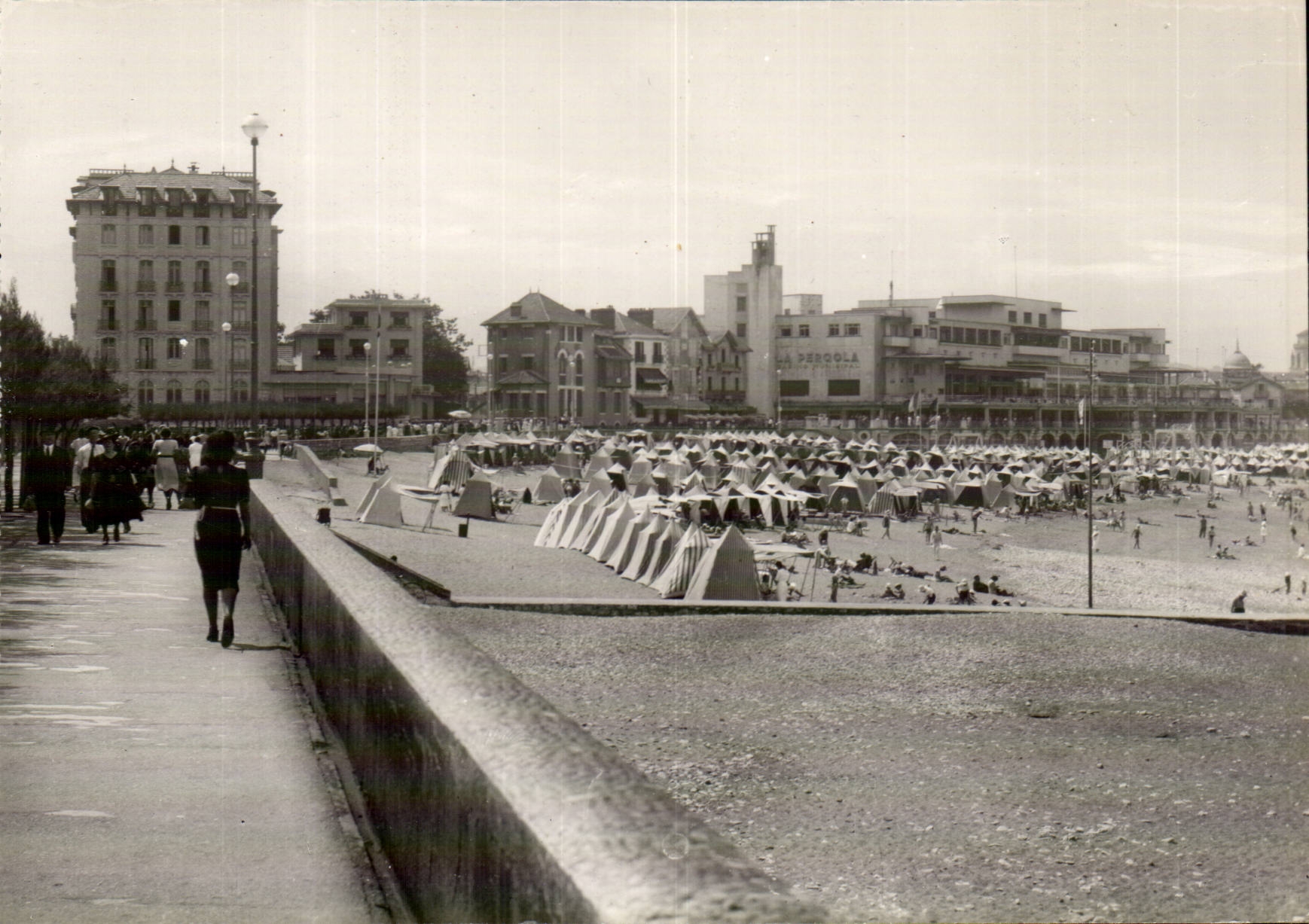 Saint Jean de Luz - La Plage et le Casino - CPA