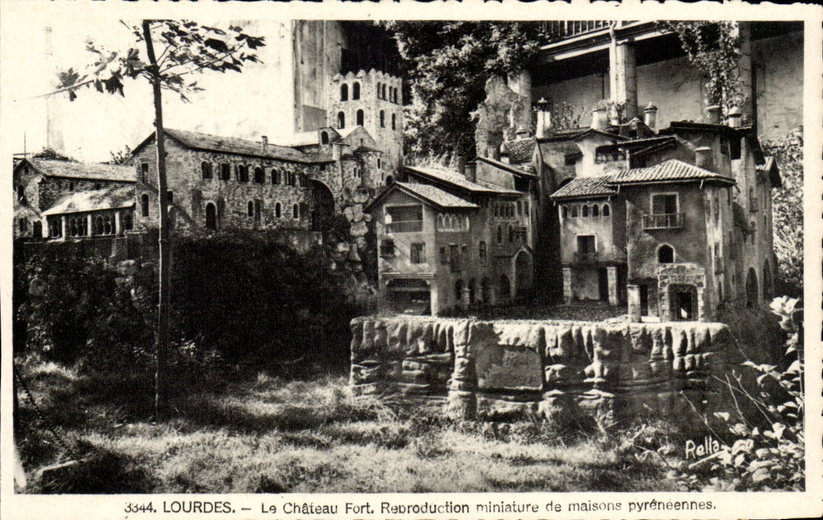 Lourdes - the Castle Fort - miniature Reproduction of Pyrenean houses - CPA