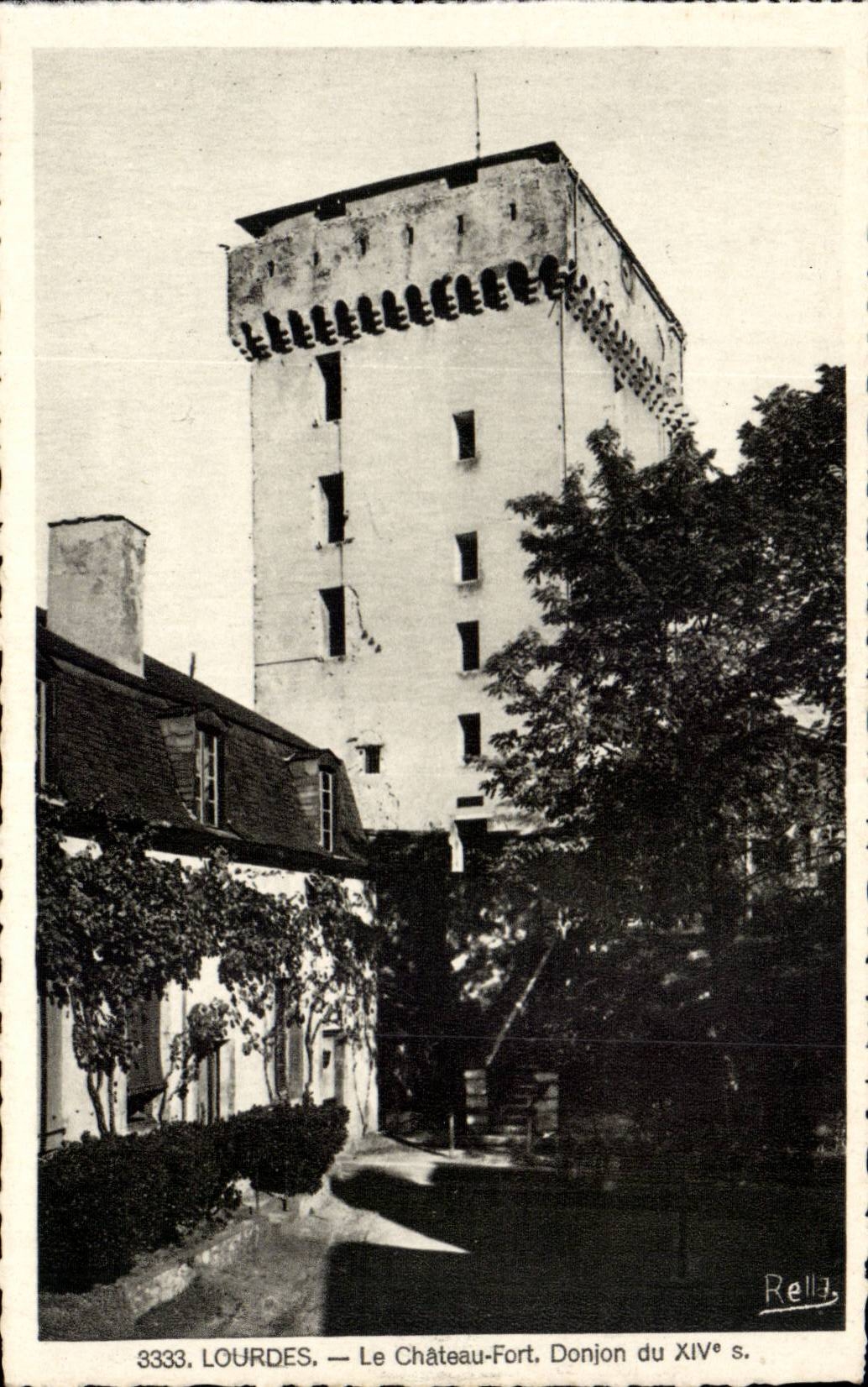 Lourdes - the Castle Fort - XIV century old Keep - CPA