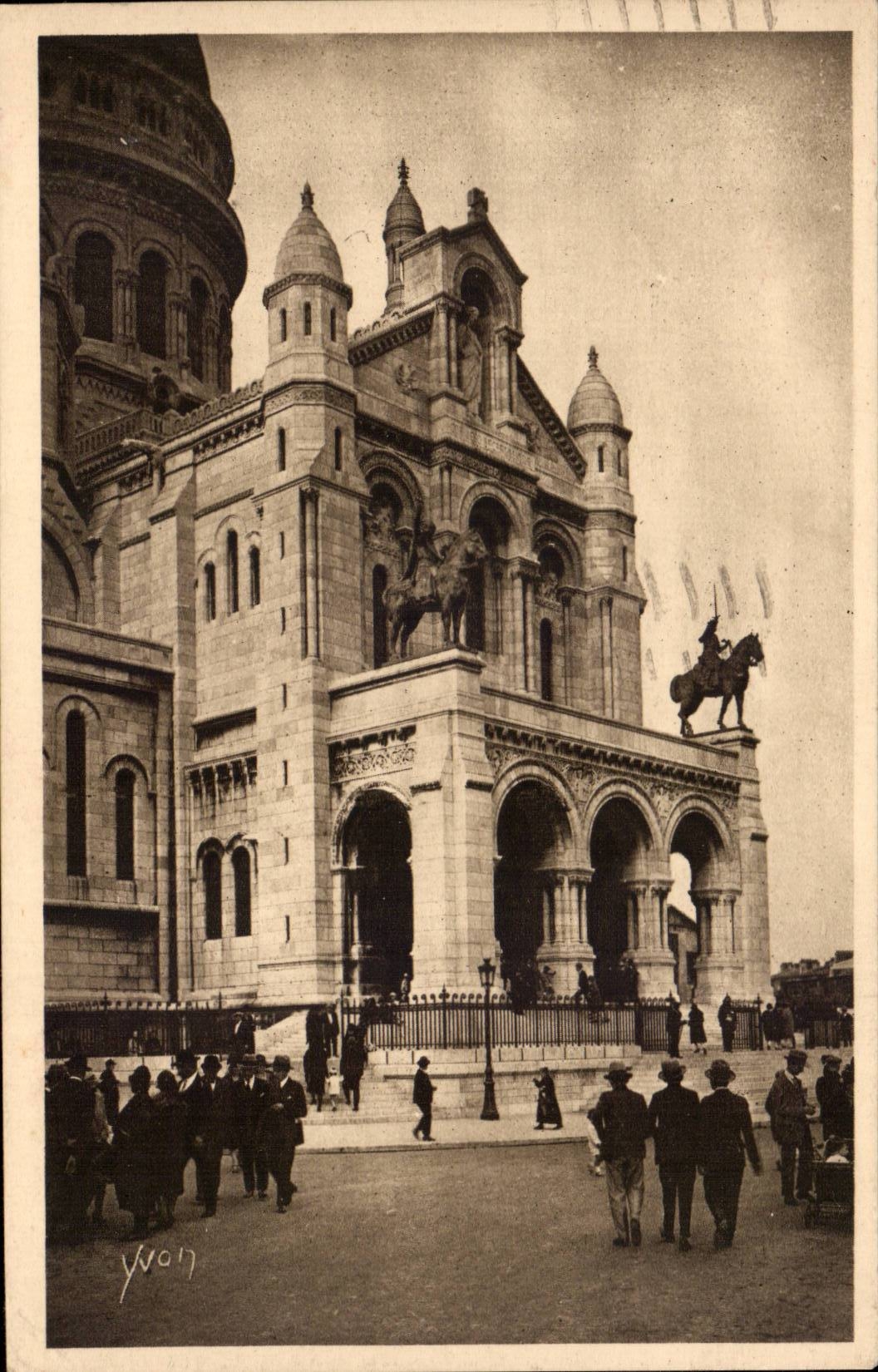 Paris - 18 - Le Sacre Coeur - Entree de la Basilique - CPA