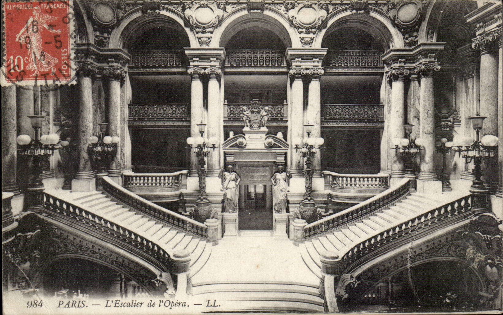 Paris - 9 - Le Grand Escalier de l'Opera CPA