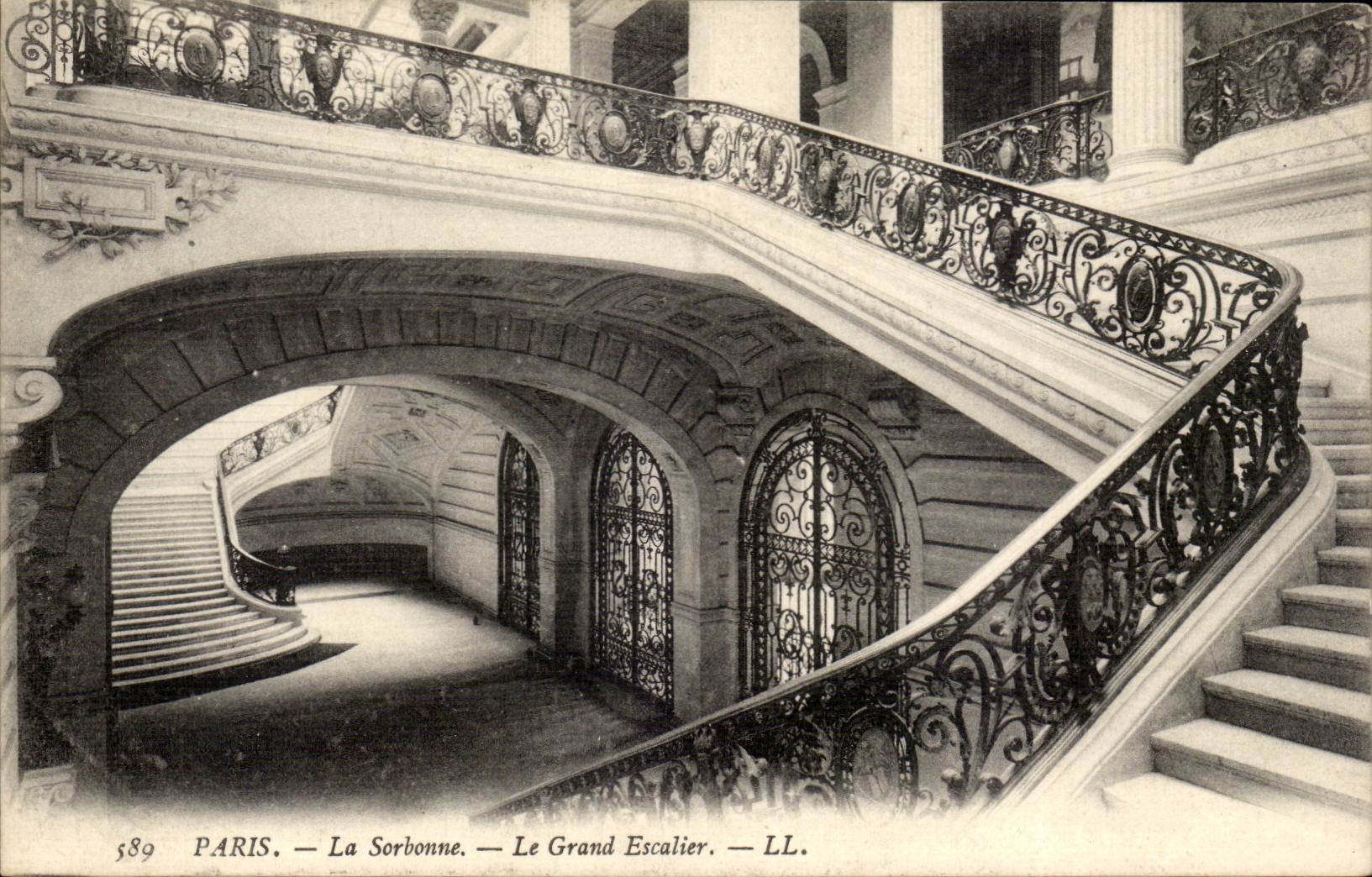 Paris - 5 - Sorbonne - the Large Staircase - CPA