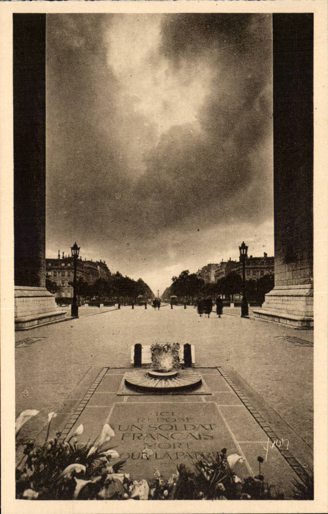 Paris CPA Tomb of the unknown soldier Arc de Triomphe